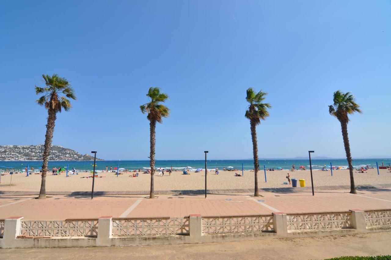 Rnet - Front De Mer - Roses Costa Brava Exterior photo