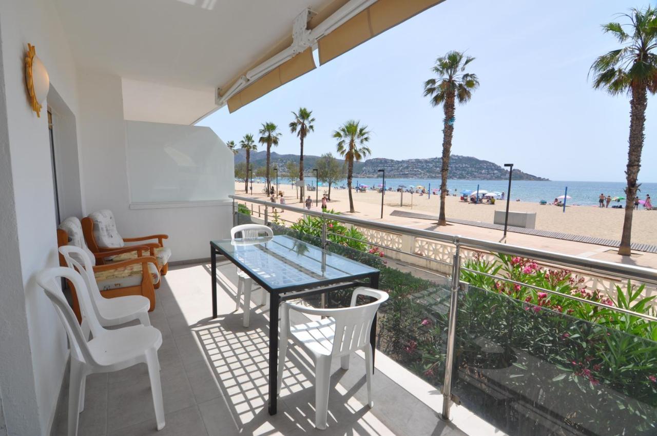 Rnet - Front De Mer - Roses Costa Brava Exterior photo